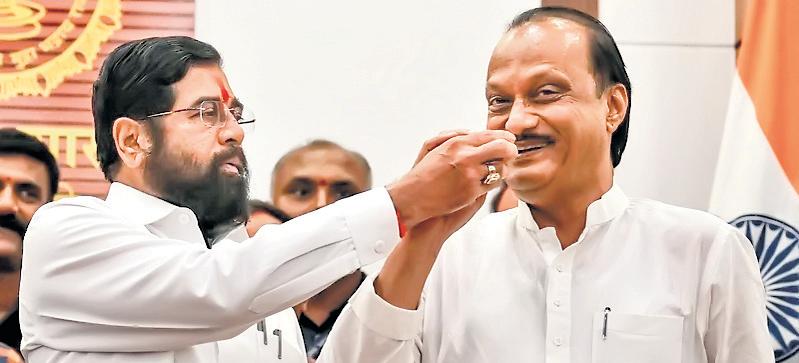 After BJP poaches on Cong, Shinde ties up with Ajit's NCP