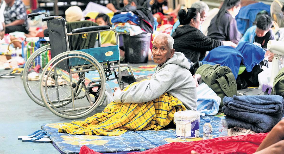 Half a million displaced as fresh Thailand-Cambodia clashes enter third day