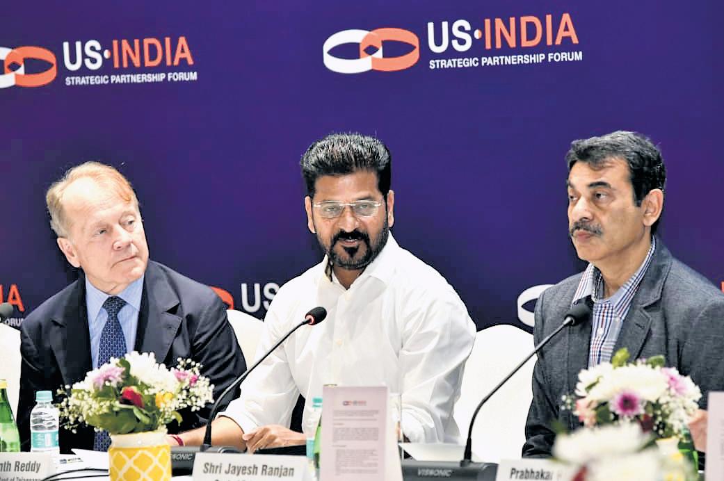 CM invites world-class varsities, tech giants to help reshape Hyd