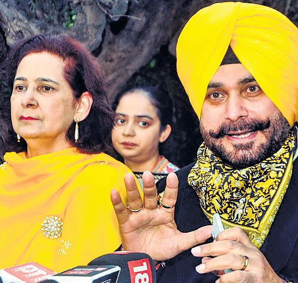 Congress suspends Sidhu’s wife after controversy over ₹500 cr remarks