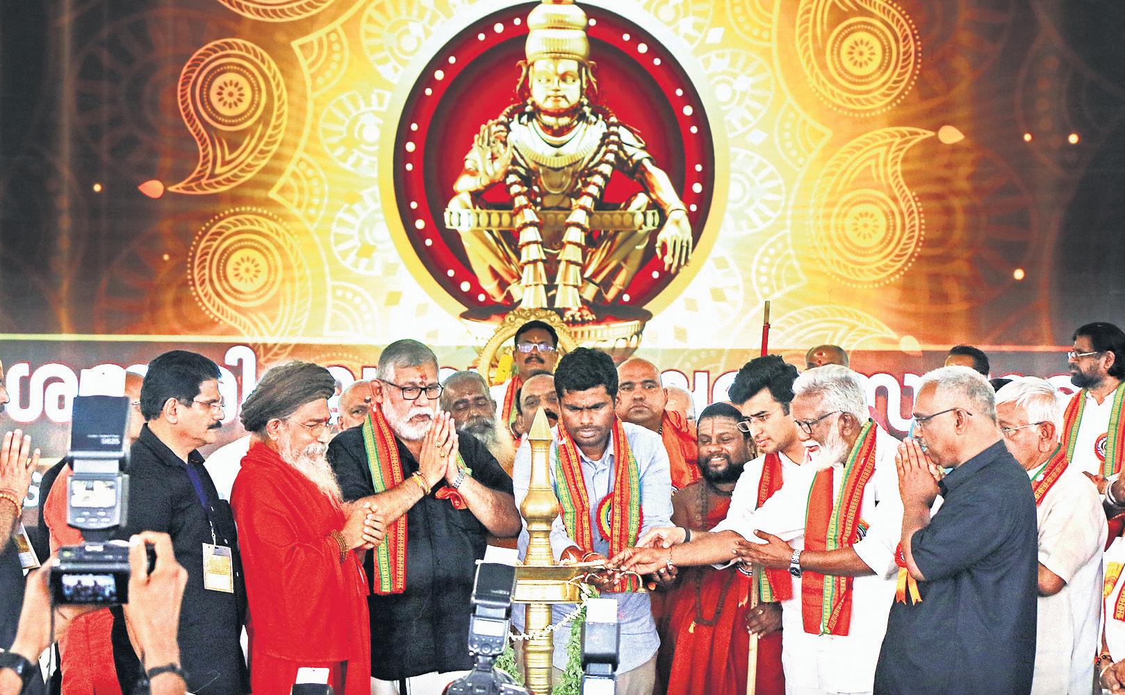 Annamalai flays Pinarayi & Stalin, labels them 'nastik dramacharis'