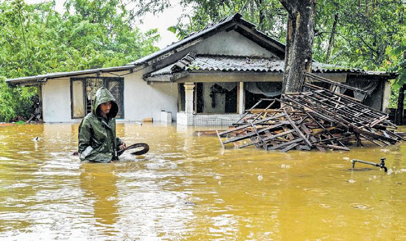 61 DEAD IN SRI LANKA