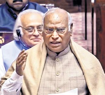 Kharge bats for longer sessions, cooperation