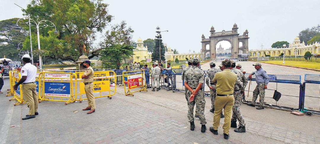 Cylinder blast in front of Mysuru Palace: Death toll rises to 3