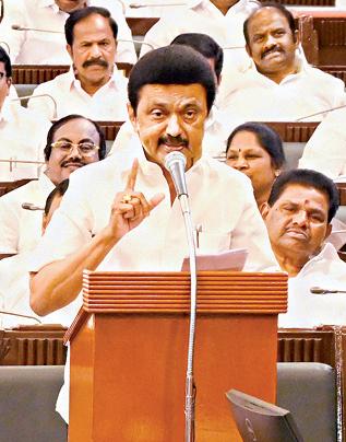 மத்திய அரசின் நிபந்தனைகளால் முடங்கும் சூழலில் மாநிலத் திட்டங்கள்