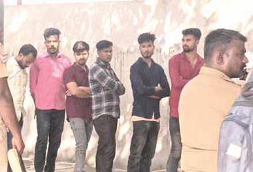 பல்லடம் அருகே போலி ஆதார் அட்டைகளுடன் தங்கியிருந்த 31 வங்கதேசத்தினர் கைது