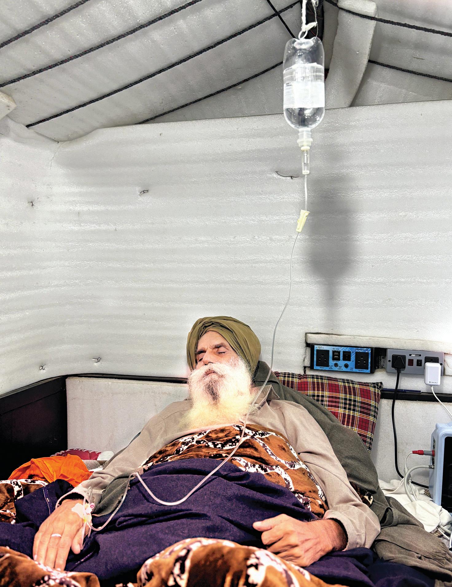 50 நாள்களுக்குப் பின் மருத்துவ சிகிச்சை எடுத்துக்கொண்ட விவசாய சங்கத் தலைவர் தல்லேவால்