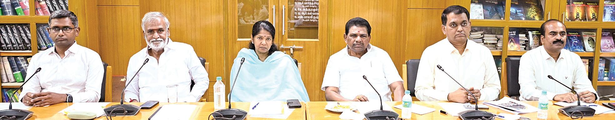 திருச்செந்தூர் கடலரிப்பை சீரமைக்கும் பணி விரைவில் தொடங்கப்படும்: அமைச்சர் சேகர்பாபு