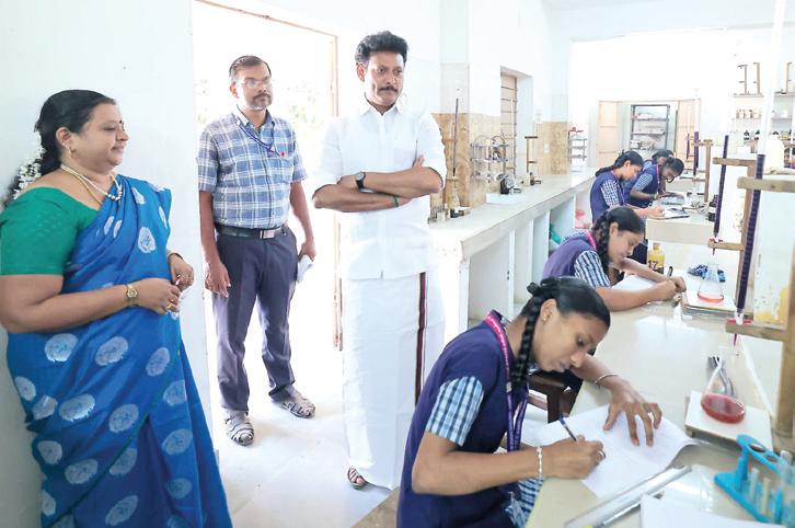 பிளஸ் 2 செய்முறைத் தேர்வு தொடக்கம்