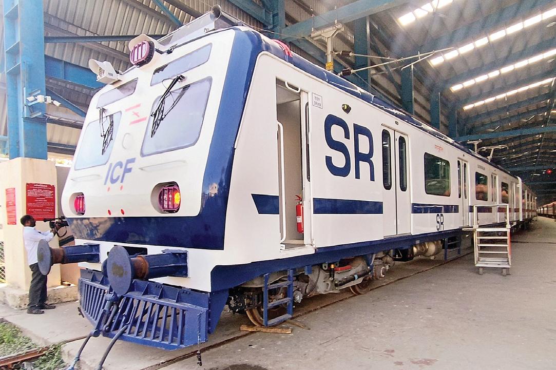 சென்னையின் முதல் குளிர்சாதன புறநகர் மின்சார ரயில்!