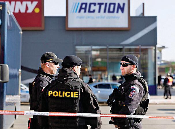 அமெரிக்கா மீதான விமர்சனத்தை மட்டுப்படுத்துங்கள்