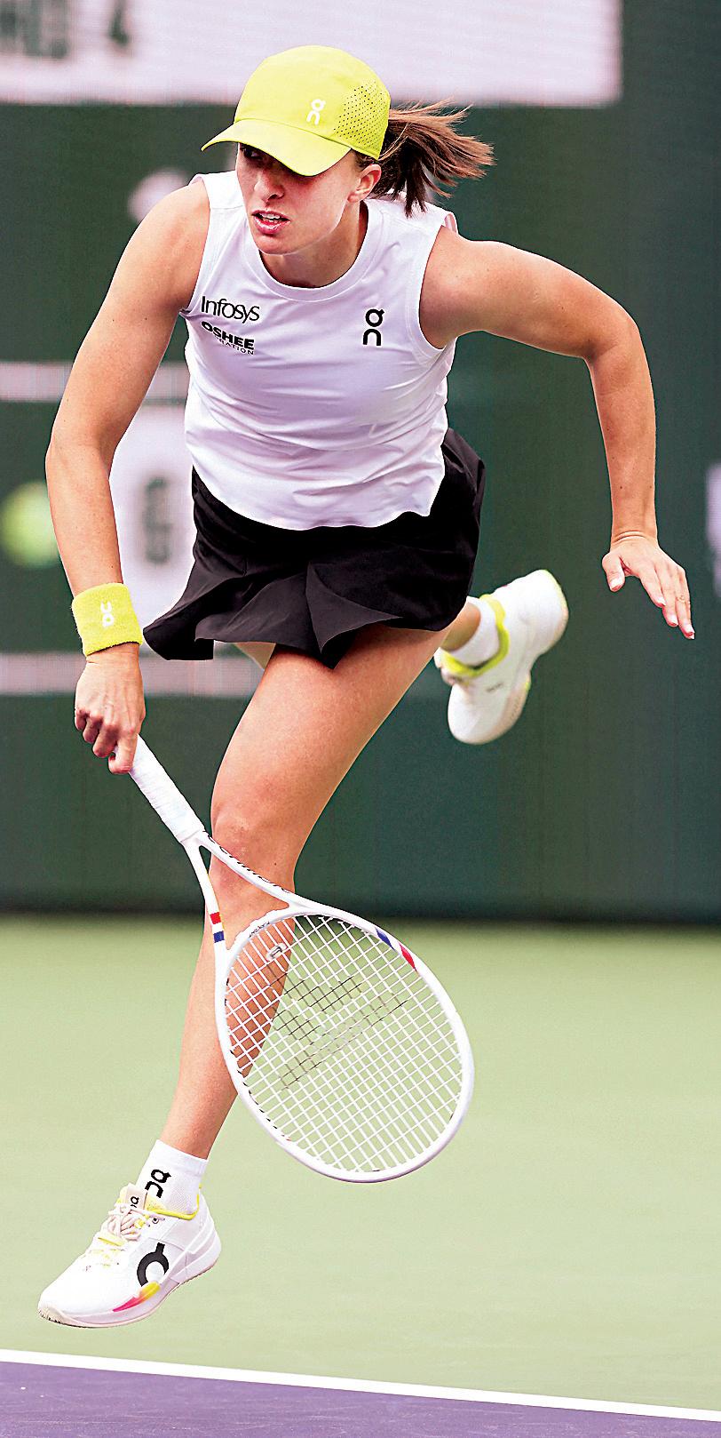 காலிறுதியில் மெத்வதெவ்; வெளியேறினார் சிட்சிபாஸ்