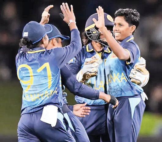 மகளிர் டி20: நியூஸிலாந்தை வென்றது இலங்கை