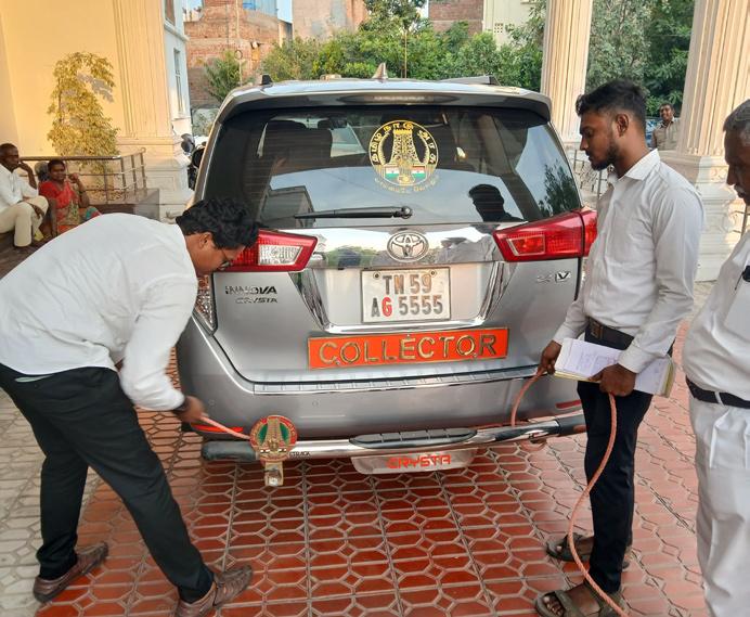 மதுரை மாவட்ட ஆட்சியரின் கார் ஜப்தி