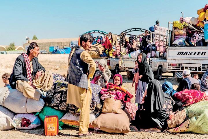பாகிஸ்தான்: 11.230 அப்கன் அகதிகள் வெளியேற்றம்