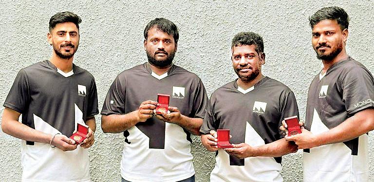 பள்ளி தீ விபத்து: குழந்தைகளை மீட்க உதவிய 4 இந்தியர்களுக்கு சிங்கப்பூர் அரசு கௌரவம்