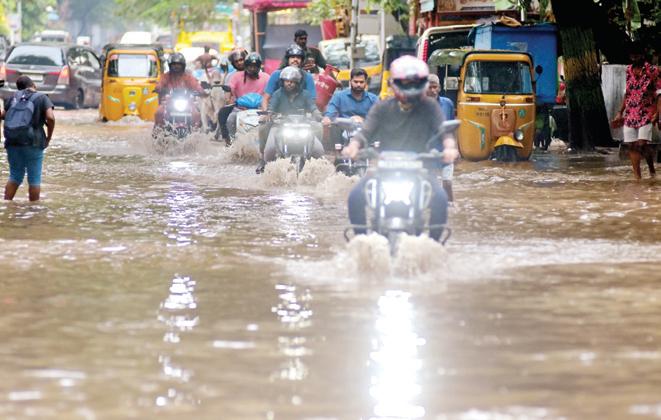 சென்னையில் கொட்டித் தீர்த்த கனமழை: மேடவாக்கத்தில் 160 மி.மீ. பதிவு