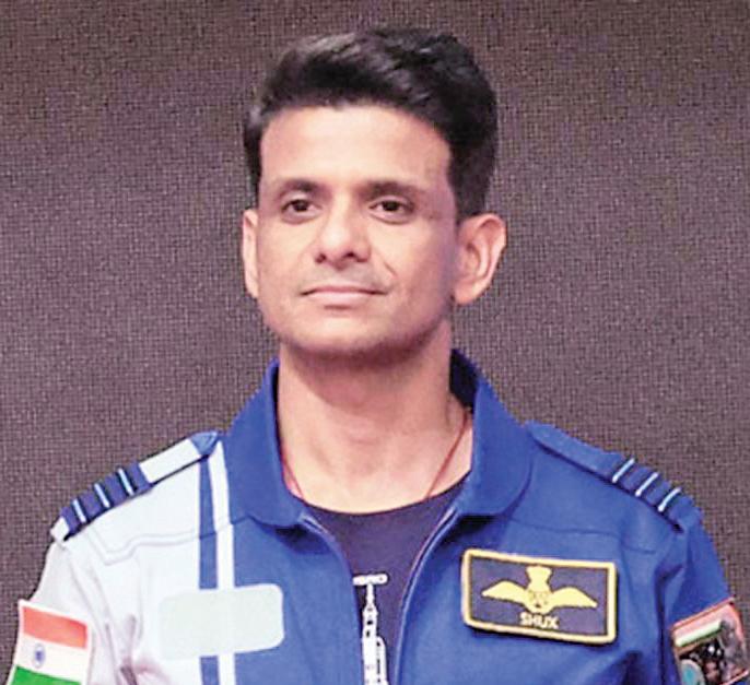இந்திய வீரர் சுபான்ஷு சுக்லா அடுத்த மாதம் விண்வெளிக்குப் பயணம்
