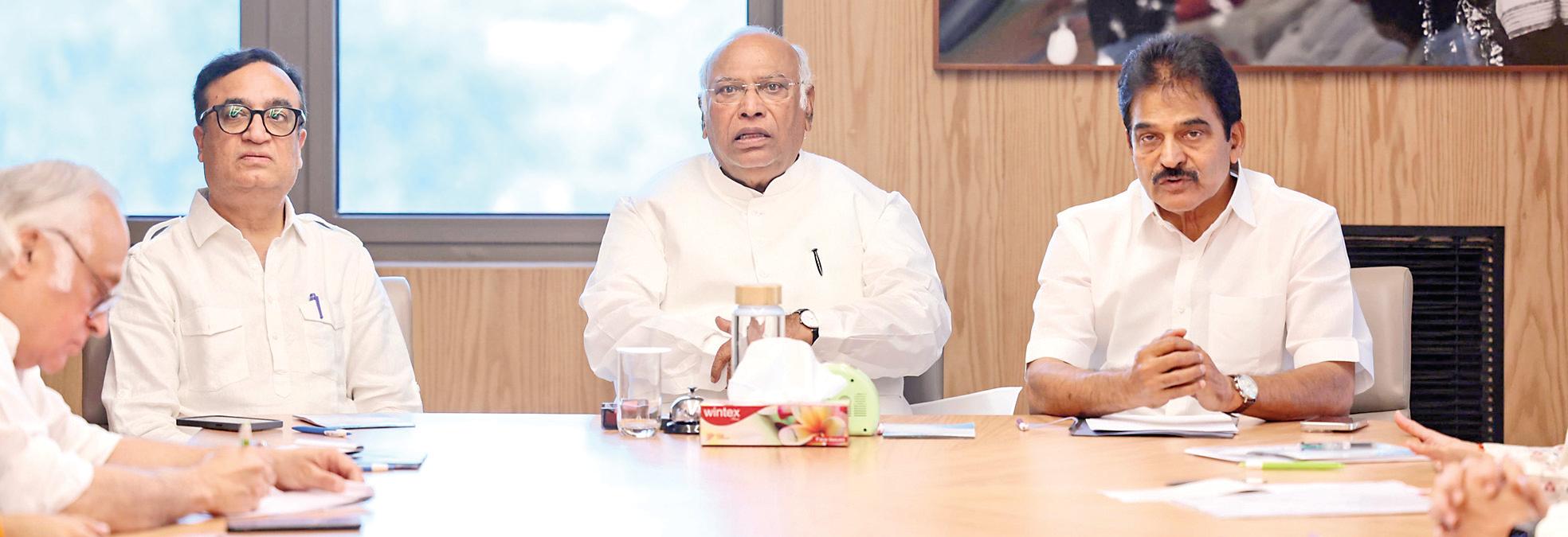 காங்கிரஸை அச்சுறுத்த முடியாது: கார்கே