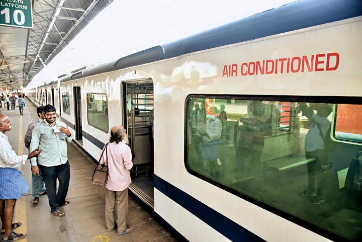 சென்னையின் முதல் 'ஏசி' மின்சார ரயில் சேவை தொடக்கம்