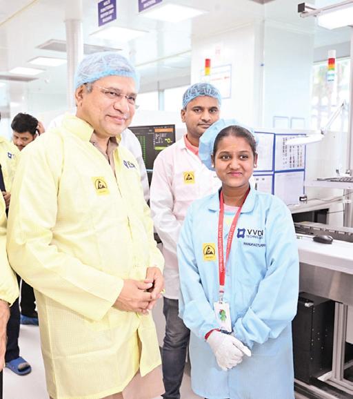 ஹரியாணா தொழில்நுட்ப ஆய்வகத்தில் தமிழக பெண் ஊழியரிடம் தமிழில் பேசிய மத்திய அமைச்சர் அஸ்வினி வைஷ்ணவ்