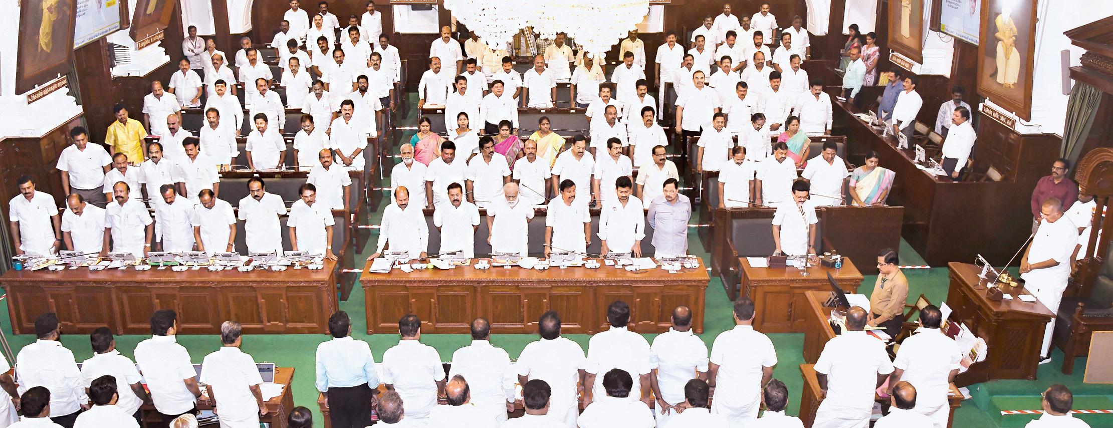 பயங்கரவாத அமைப்புகளை இரும்புக் கரம் கொண்டு ஒடுக்க வேண்டும்