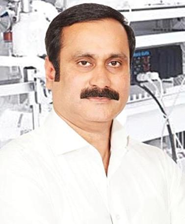 அரசு பள்ளிகளில் கட்டமைப்பு வசதிகளை மேம்படுத்த வேண்டும்
