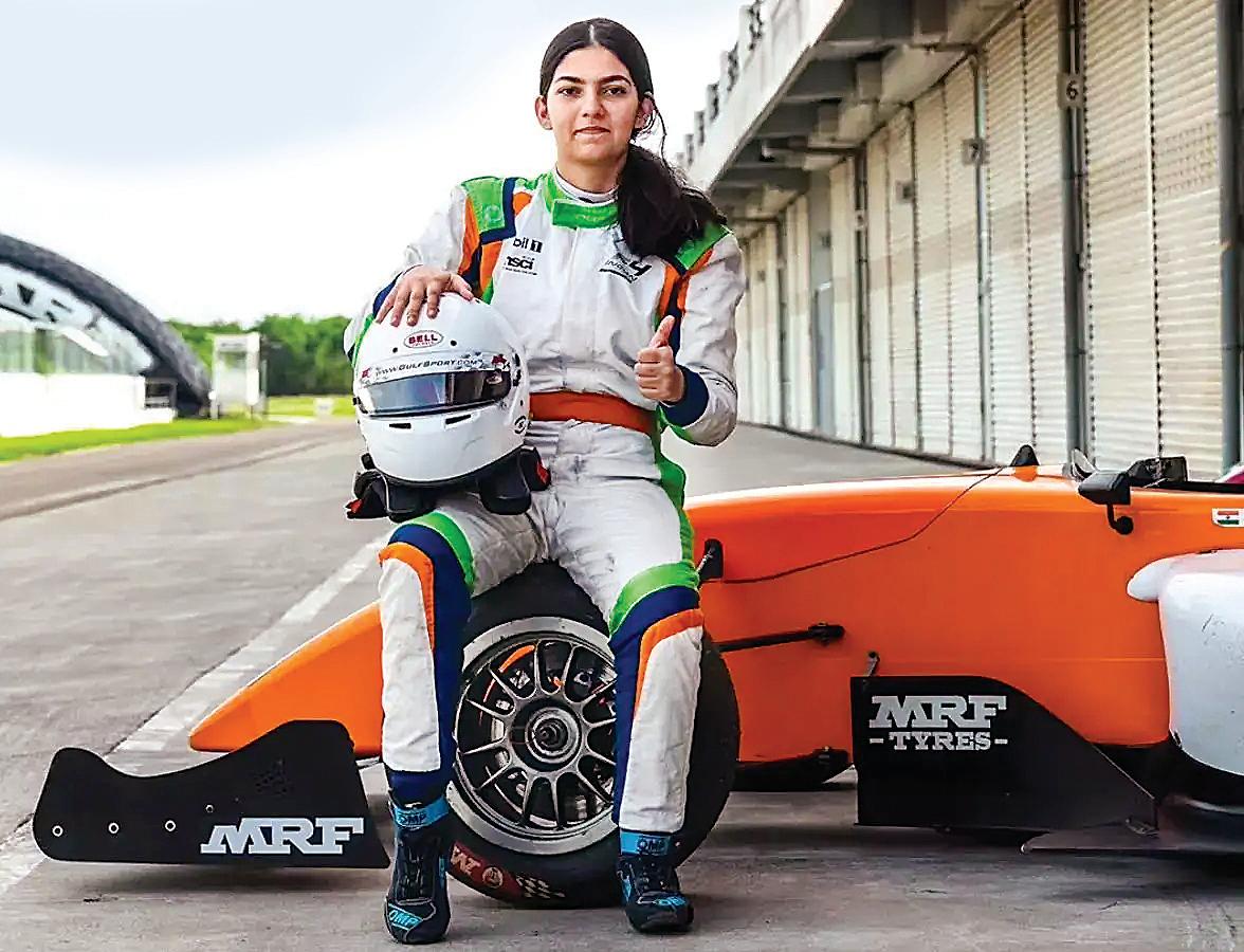 கார் பந்தயத்திலும், படிப்பிலும் சாதிப்பேன்...