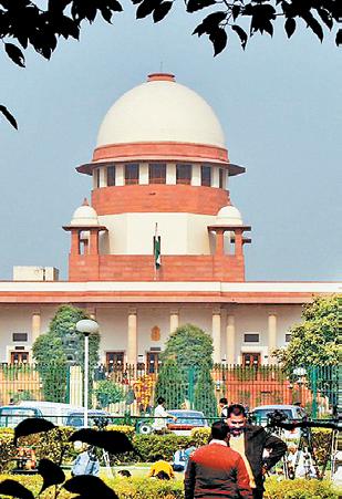 போர்ப் பதற்றம்; ஆட்டம் பாதியில் நிறுத்தம்