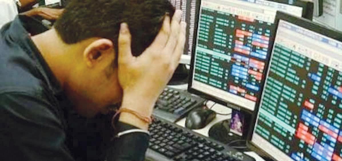 ஐடி பங்குகளில் லாபப் பதிவு: சென்செக்ஸ் சரிவுடன் நிறைவு