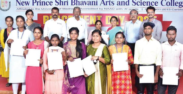 தொழில் திறன்களை மேம்படுத்த வேண்டும்