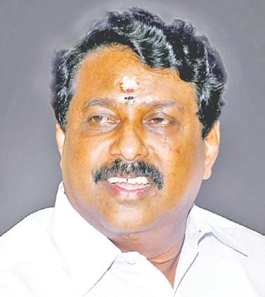மத்திய அரசுடன் இணக்கமாகச் சென்று நிதியை தமிழக அரசு பெற வேண்டும்