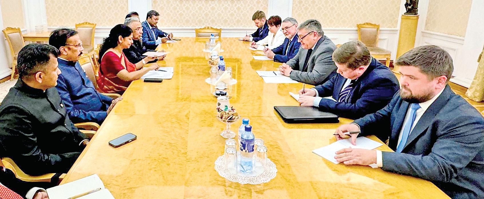 மாஸ்கோவில் ட்ரோன் தாக்குதல் எதிரொலி இந்தியக் குழுவினர் பயணித்த விமானம் 40 நிமிஷம் தாமதம்