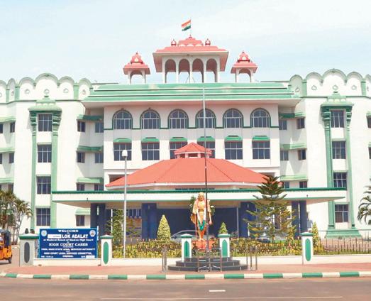 லஞ்ச வழக்கில் அரசு ஊழியர்கள் மீது நடவடிக்கை எடுப்பதில் காலதாமதம்