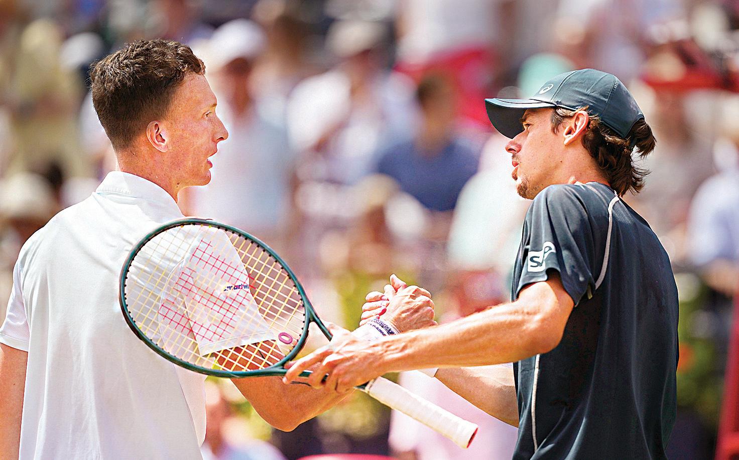 டிரேப்பர் வெற்றி; டி மினார் தோல்வி