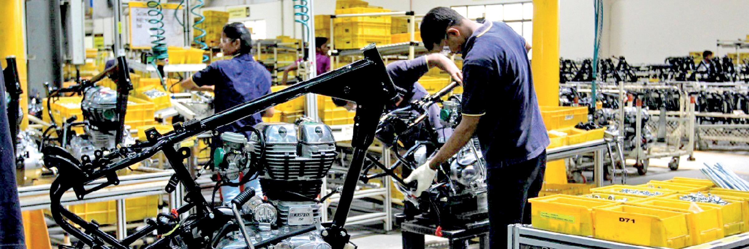 தனியார் துறையில் 14 மாதங்கள் காணாத உயர்வு