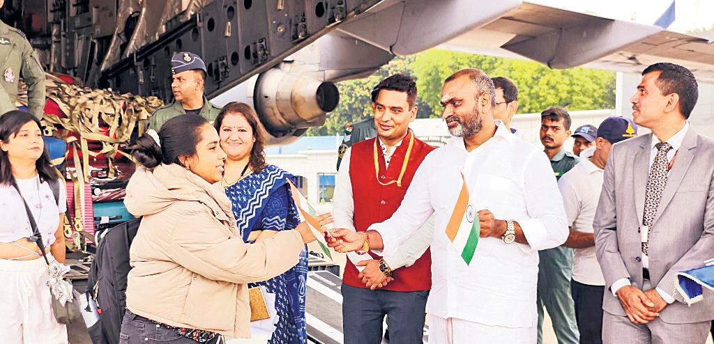 ஈரான், இஸ்ரேலில் இருந்து மேலும் 1,100 இந்தியர்கள் மீட்பு