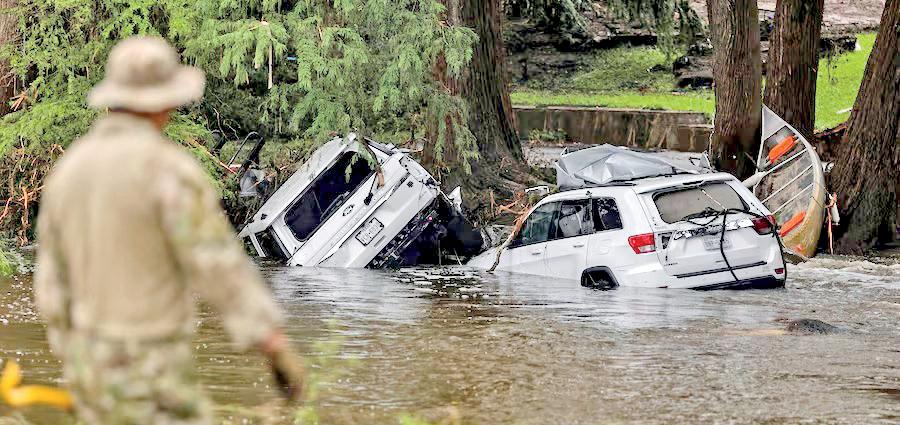 டெக்ஸஸ் வெள்ளம்: உயிரிழப்பு 88-ஆக உயர்வு