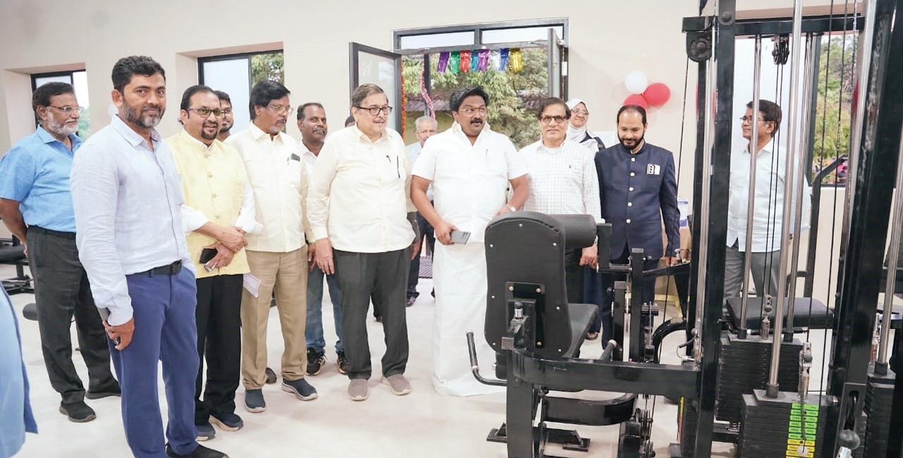 காயிதே மில்லத் கல்லூரியில் நவீன உடற்பயிற்சிக் கூடம் திறப்பு