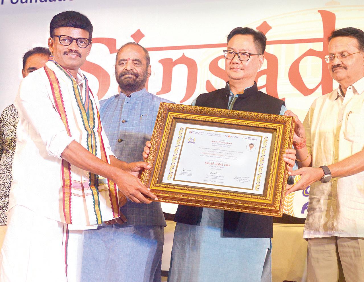 நாடாளுமன்றத்தை முடக்குவது எதிர்க்கட்சிகளுக்கே அதிக பாதிப்பு