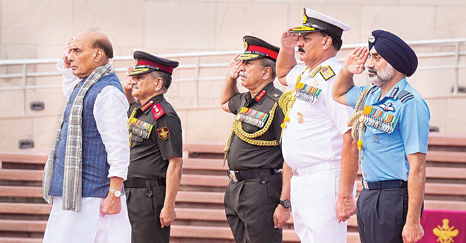 கார்கில் போர் வெற்றி தினம்: குடியரசுத் தலைவர், பிரதமர் மரியாதை