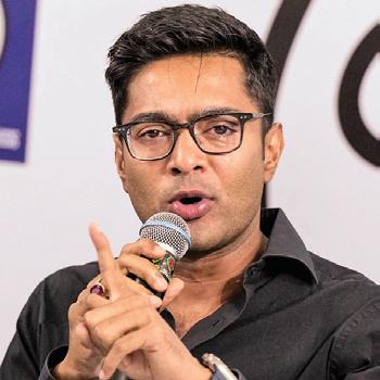 திரிணமூல் காங்கிரஸ் மக்களவைக் குழு தலைவராக அபிஷேக் பானர்ஜி நியமனம்
