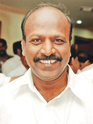 எம்ஜிஆர் ஆட்சிக் காலத்திலிருந்து அரசு திட்டங்களுக்கு முதல்வர் பெயர்