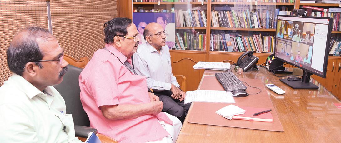 தூர்வாரும் பணிகளை விரைந்து முடிக்க அதிகாரிகளுக்கு அமைச்சர் உத்தரவு