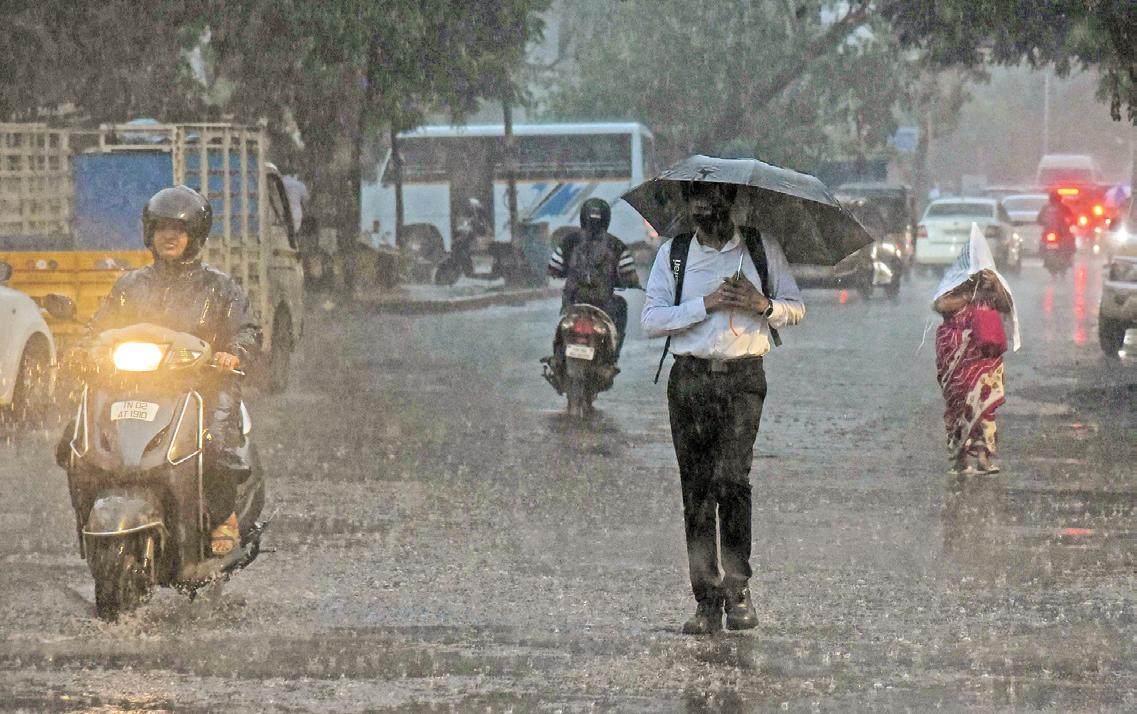 சென்னையில் பல்வேறு பகுதிகளில் பலத்த மழை