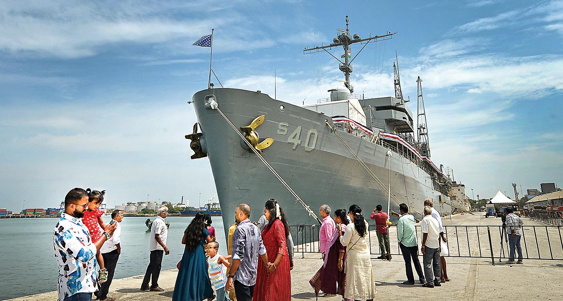 சென்னை துறைமுகத்துக்கு வந்த அமெரிக்க கடற்படை கப்பல்