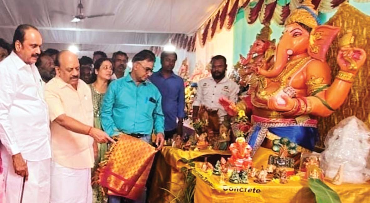 22,000 விநாயகர் சிலைகள் கண்காட்சி தொடக்கம்