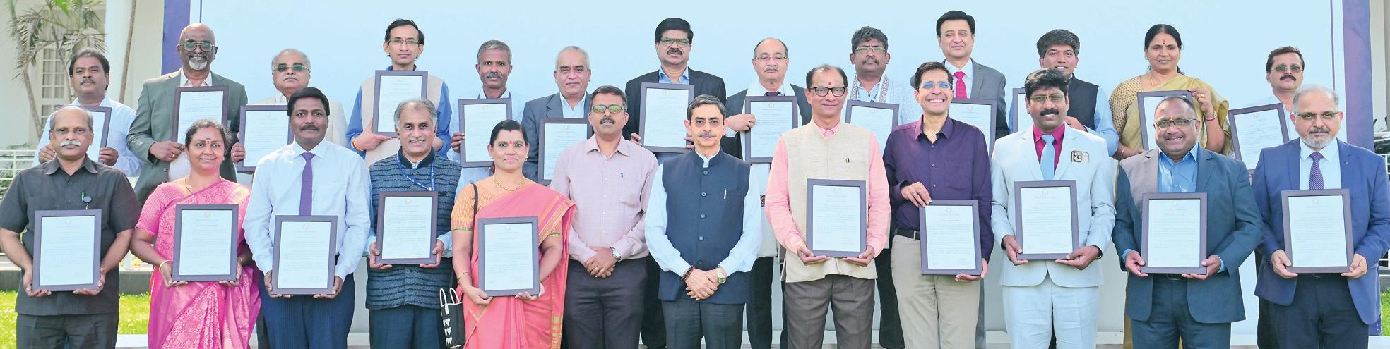 தமிழக உயர்கல்வியின் தரத்தை மேலும் மேம்படுத்துவது அவசியம்: ஆளுநர்