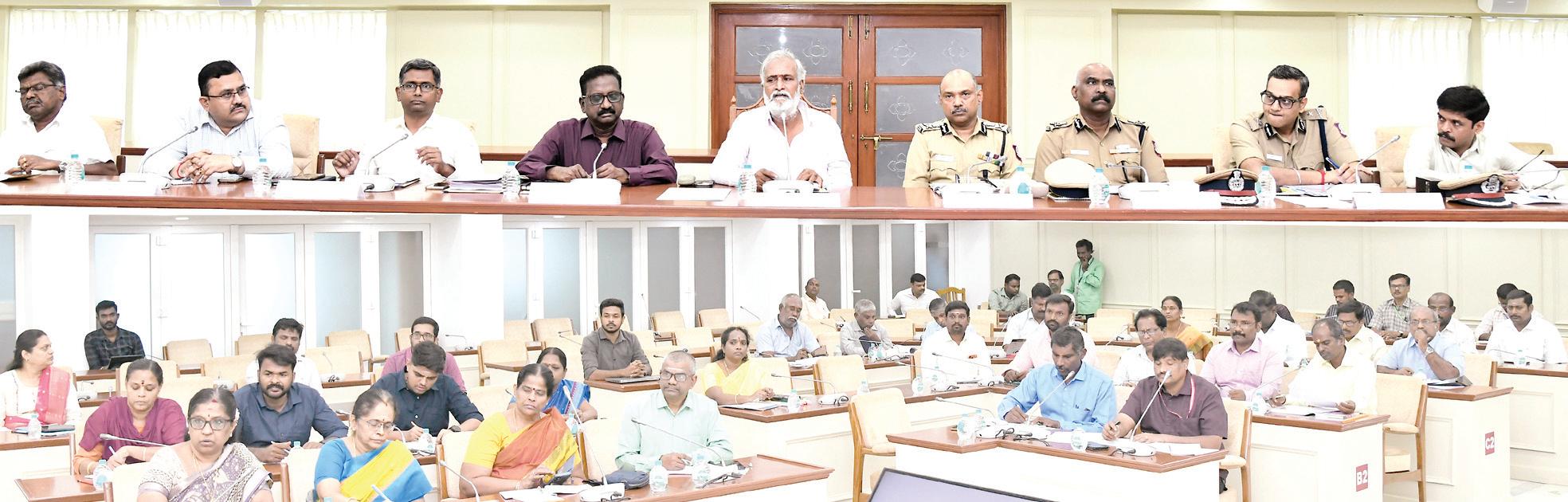 பக்தர்களின் பாதுகாப்பு: காவல் துறையுடன் ஒருங்கிணைப்பு அவசியம் - அமைச்சர் பி.கே.சேகர்பாபு