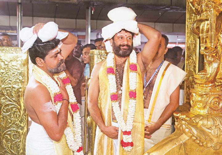 மண்டல-மகரவிளக்கு பூஜை: சபரிமலை கோயில் நடைதிறப்பு